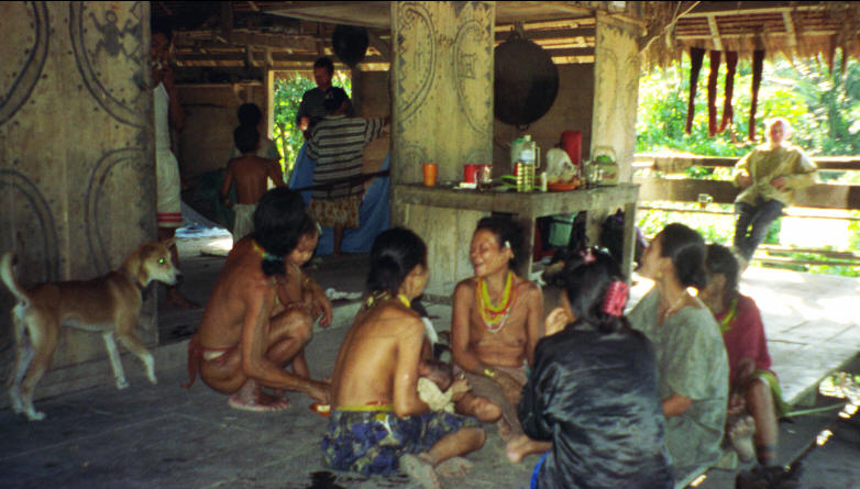 http://kurungabaa.files.wordpress.com/2009/01/mentawai-women.jpg